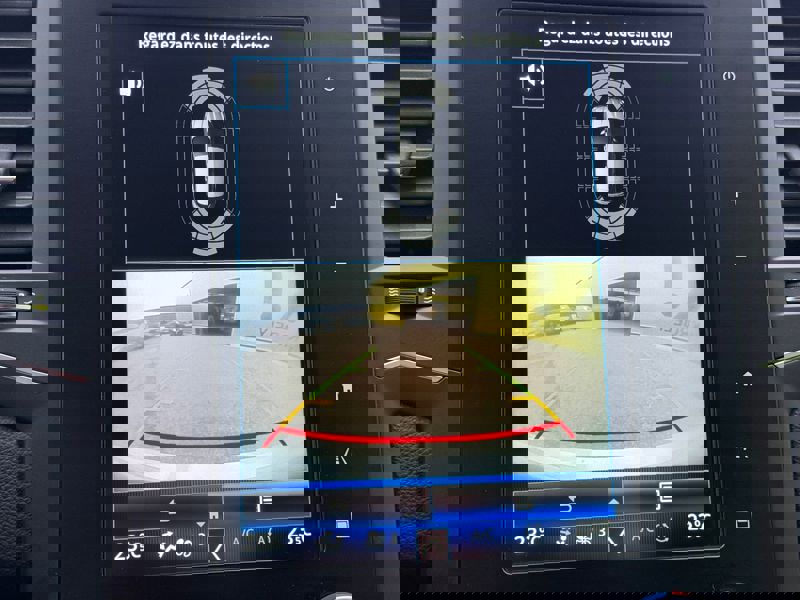 Image Renault MEGANE IV BERLINE 5 PTES. 1.6 TCe 205 GT Full leds GPS Caméra Bose Bluetooth Régul adapt Clim auto Gtie 1 an 